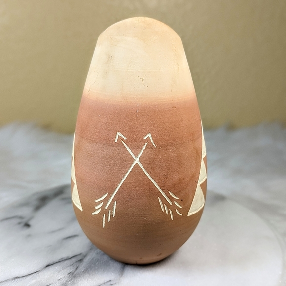 Native American Signed Vase With Aztec Design Vintage - Picture 2 of 9